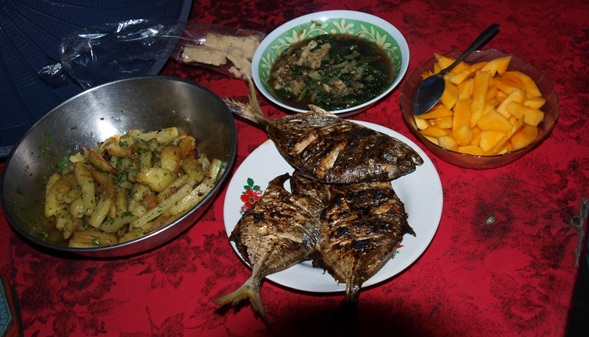 Our Dinner! (Grilled Potatoes, Tumis Kangkung - a type of vegetables cooked with onions, Mango Honey and Grilled Fishes! Delicieux!
